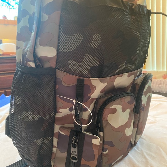 NWT Steve Madden Men’s Multi-Pocket Dome Backpack, Olive/camo - Picture 7 of 10